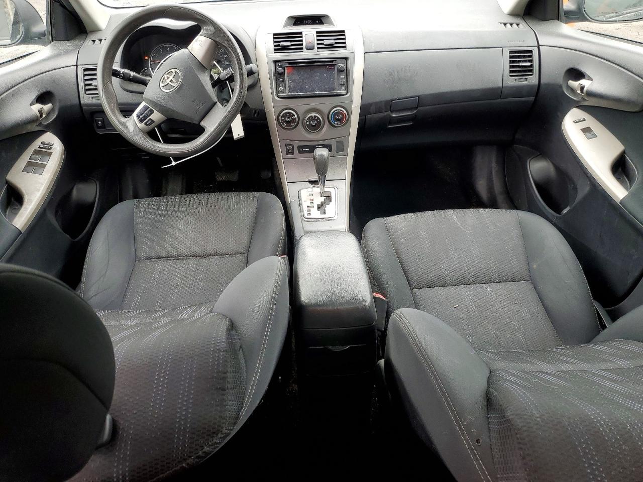 2013 TOYOTA COROLLA S photo 8