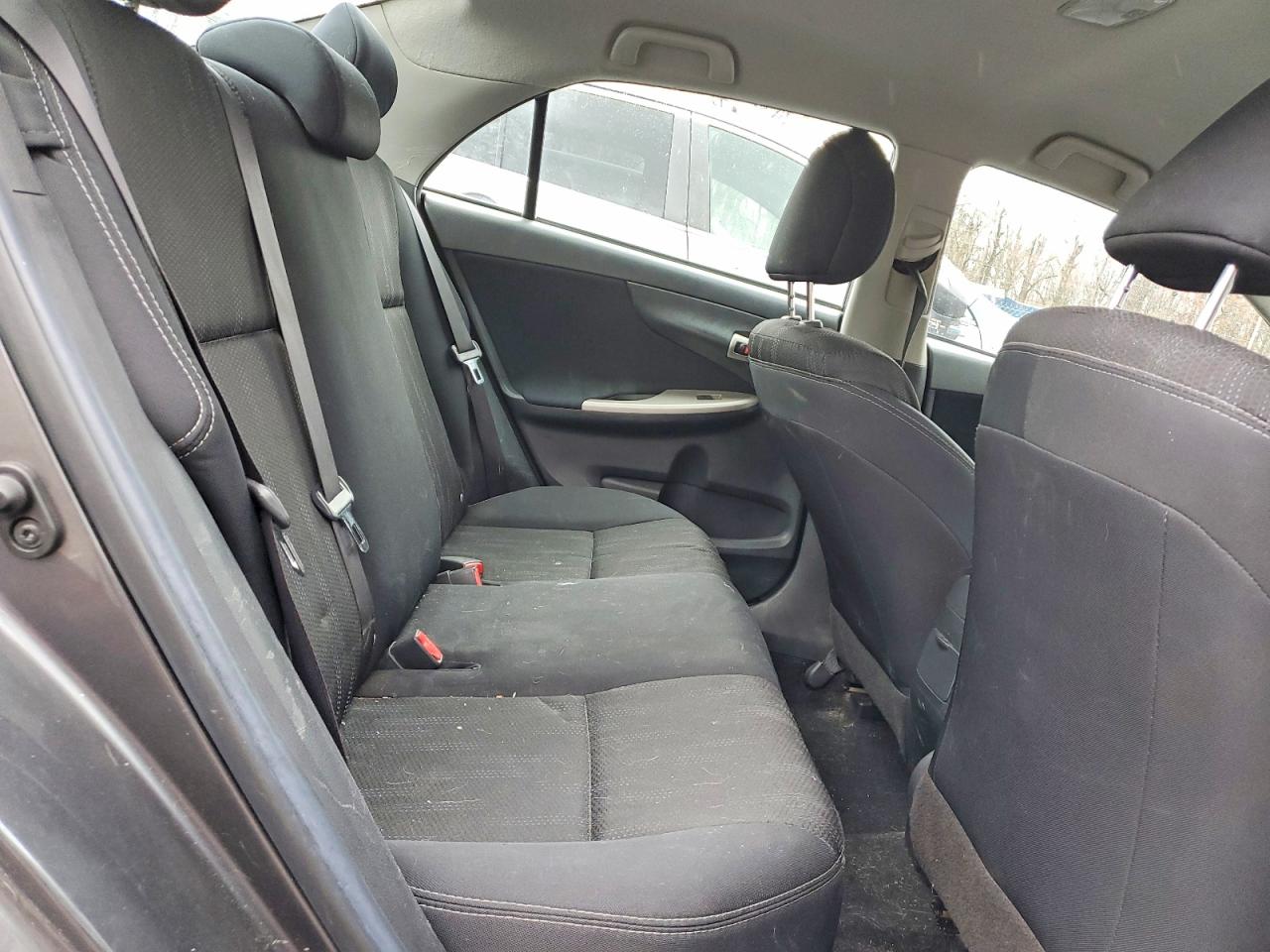 2013 TOYOTA COROLLA S photo 10