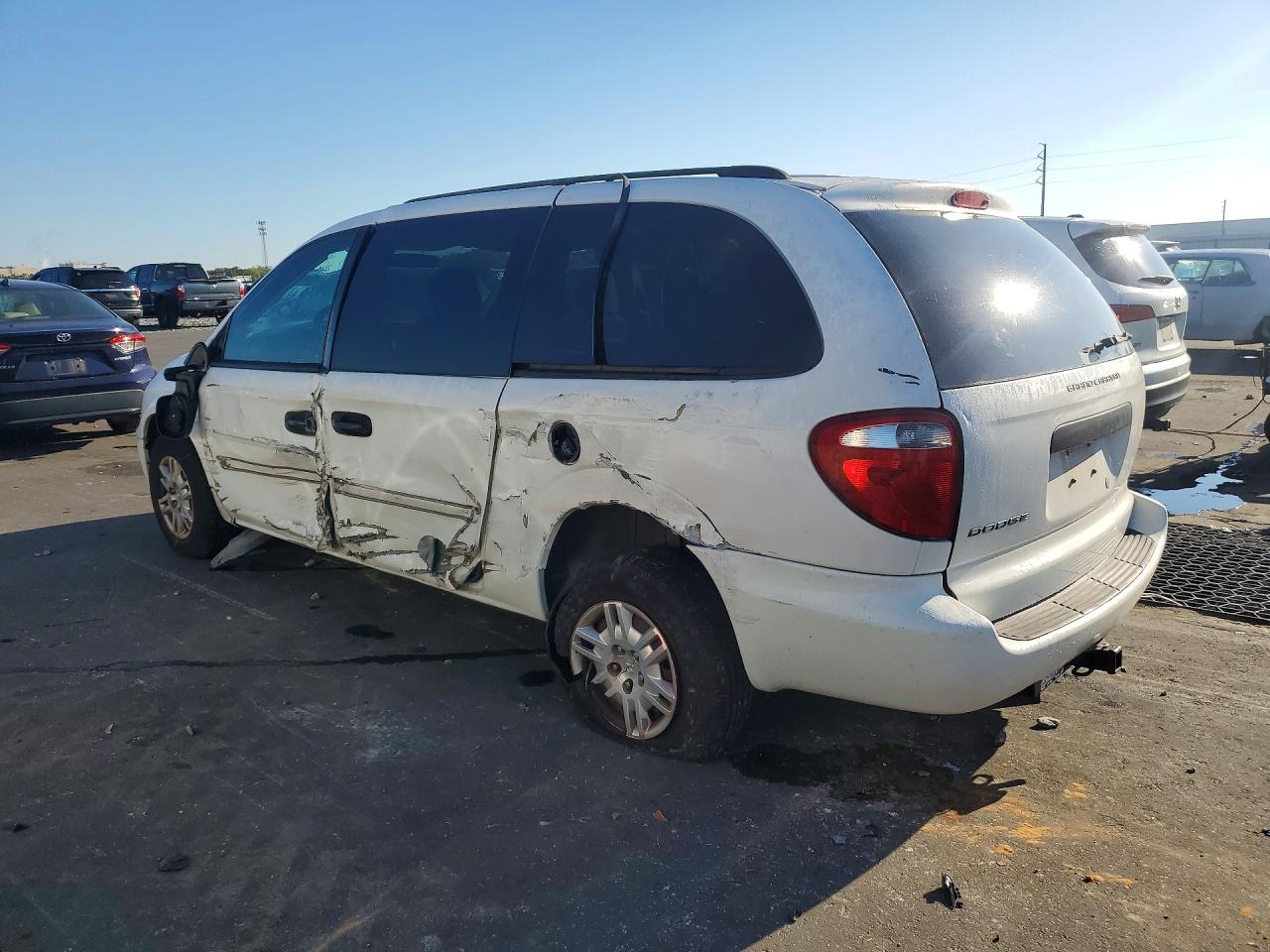2007 DODGE GRAND CARAVAN SE photo 2