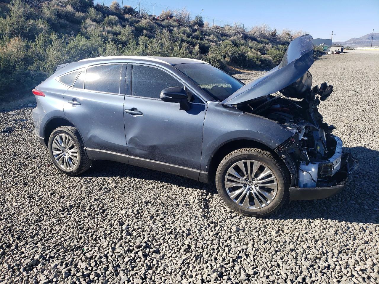 2024 TOYOTA VENZA XLE photo 7