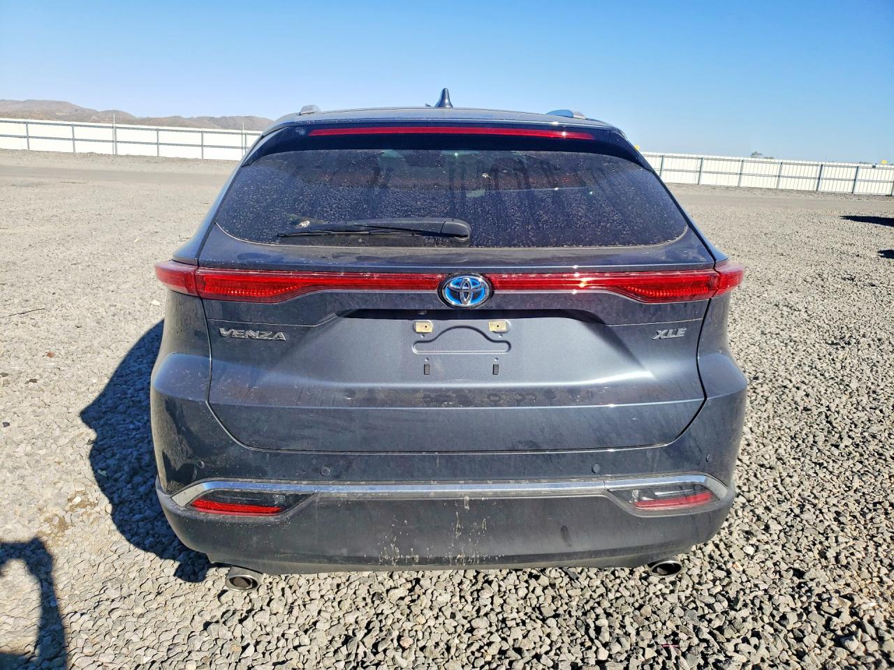 2024 TOYOTA VENZA XLE photo 11