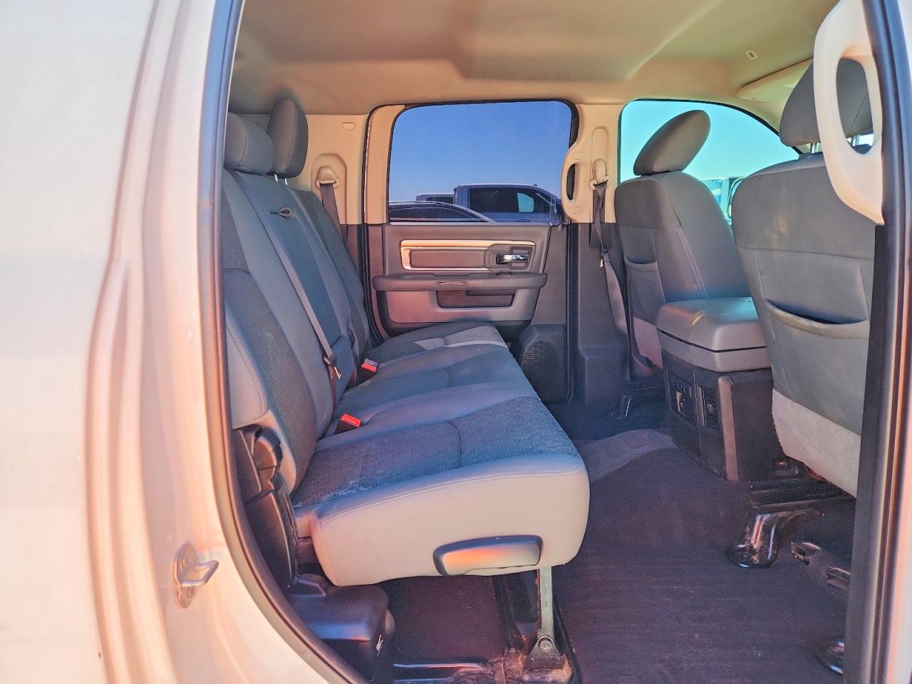 2018 RAM 2500 SLT photo 19