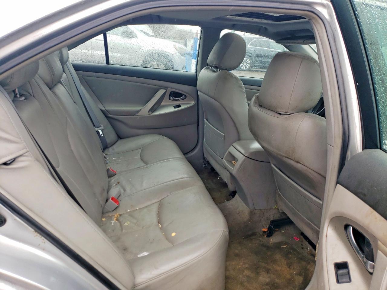 2009 TOYOTA CAMRY SE photo 19