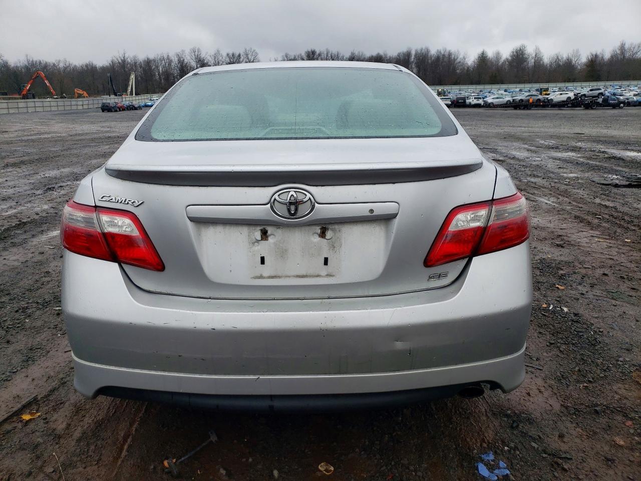 2009 TOYOTA CAMRY SE photo 11