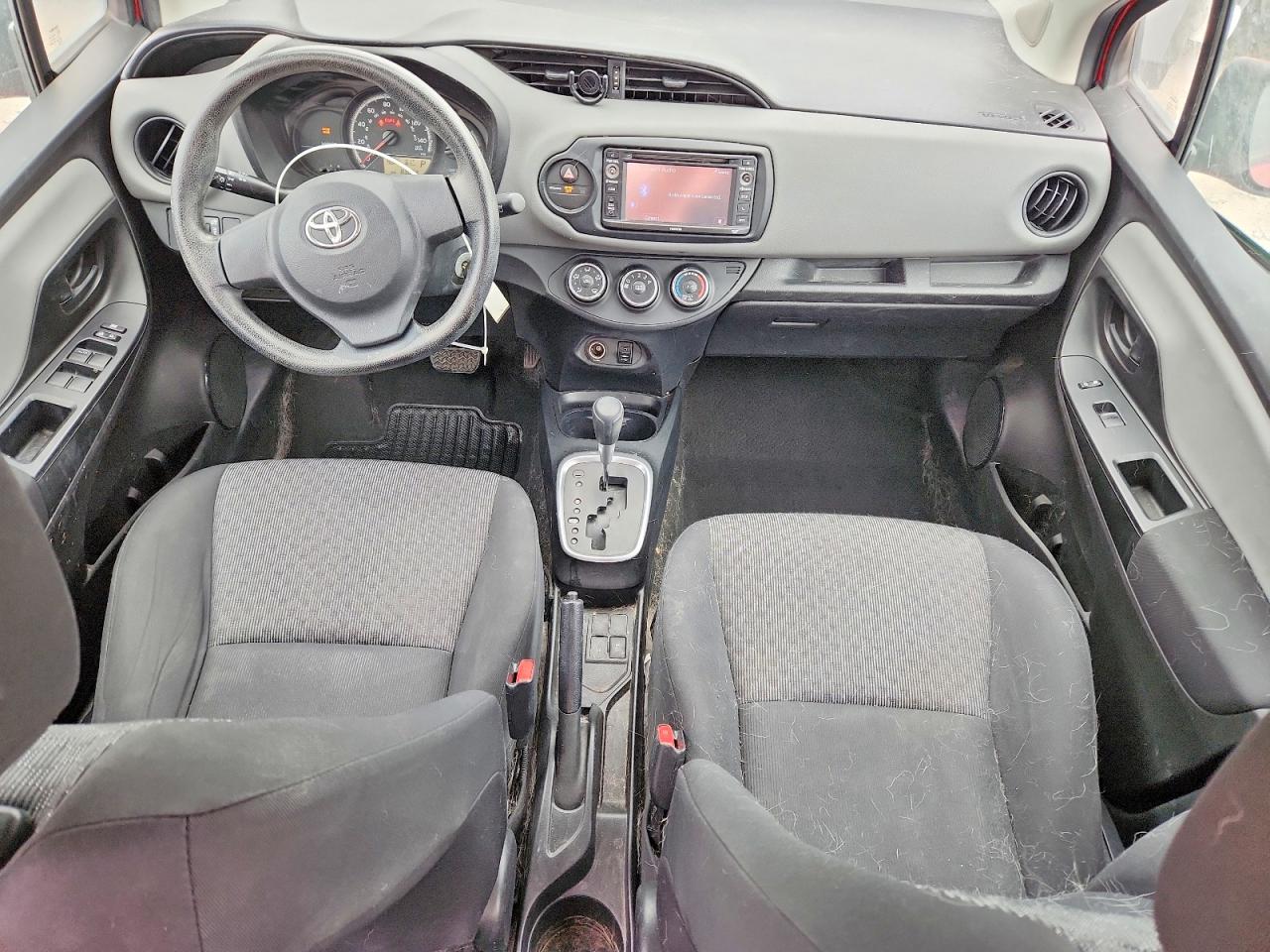 2015 TOYOTA YARIS 5-DOOR L photo 8