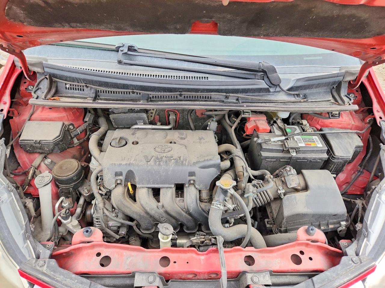 2015 TOYOTA YARIS 5-DOOR L photo 11