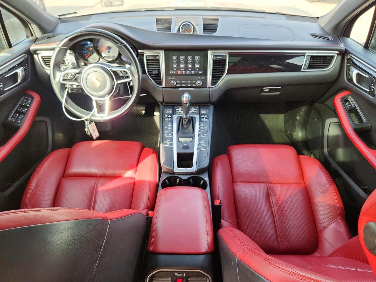 2018 PORSCHE MACAN S photo 8