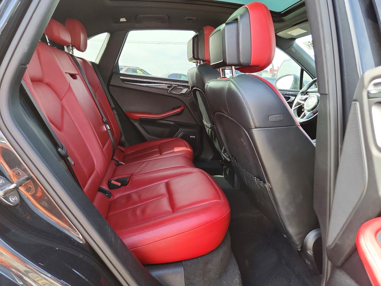 2018 PORSCHE MACAN S photo 11