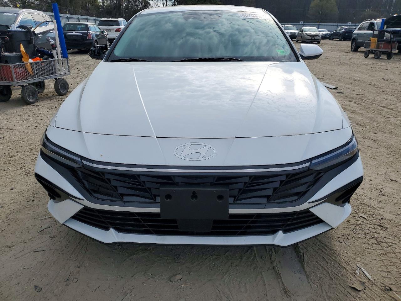 2025 HYUNDAI ELANTRA SEL CONVENIENCE photo 13