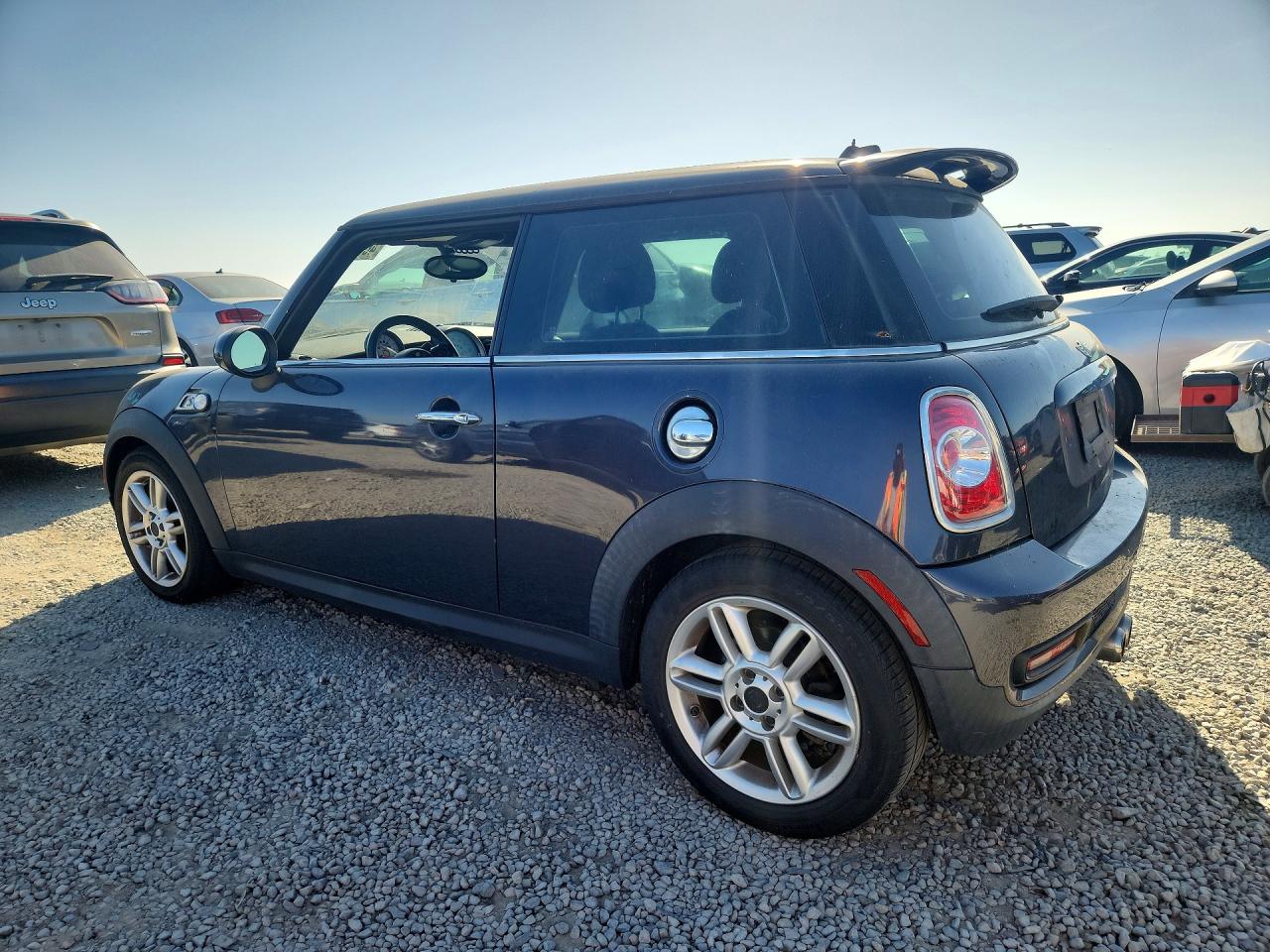 2012 MINI COOPER S photo 4