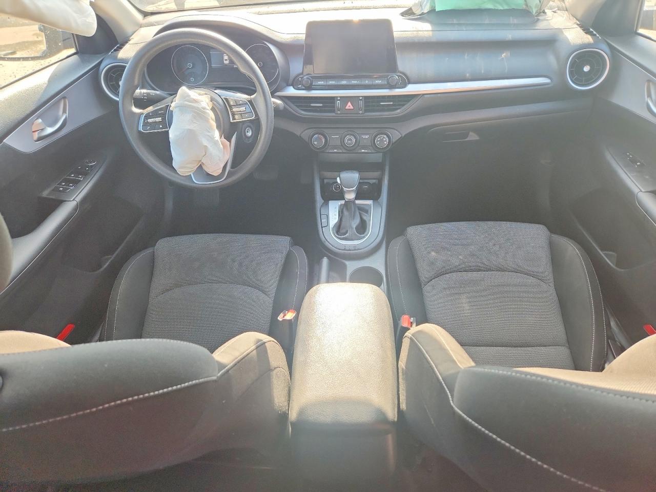 2024 KIA FORTE LX photo 22
