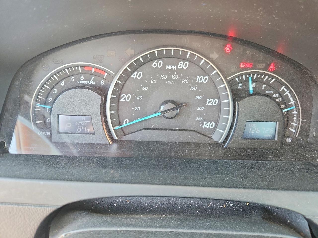 2012 TOYOTA CAMRY LE photo 25