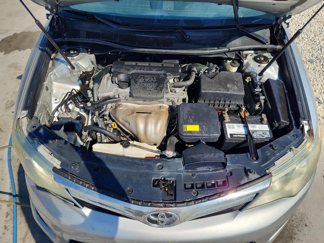 2012 TOYOTA CAMRY LE photo 31