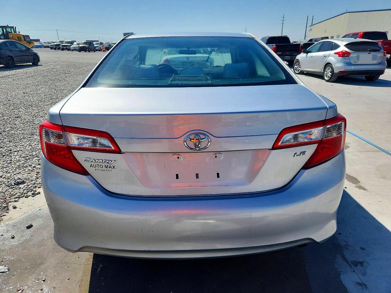 2012 TOYOTA CAMRY LE photo 16