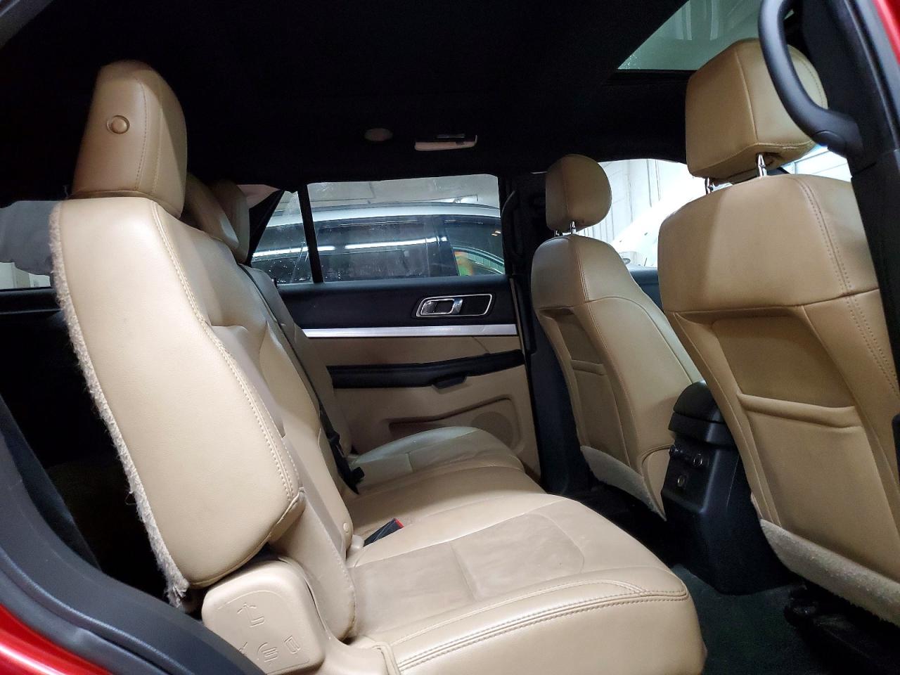 2016 FORD EXPLORER XLT photo 11