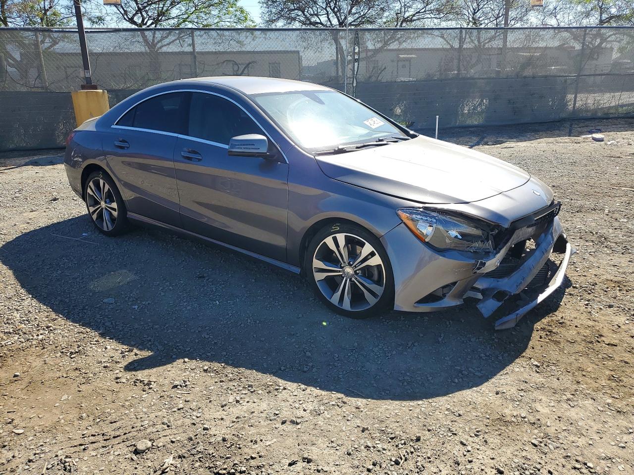 2016 MERCEDES-BENZ CLA 250 photo 4