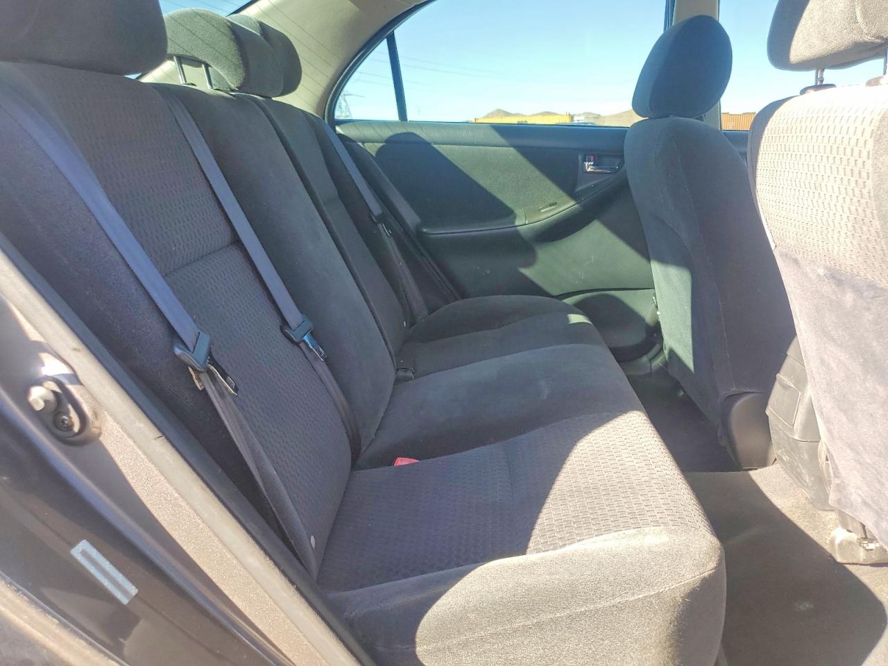2005 TOYOTA COROLLA S photo 10