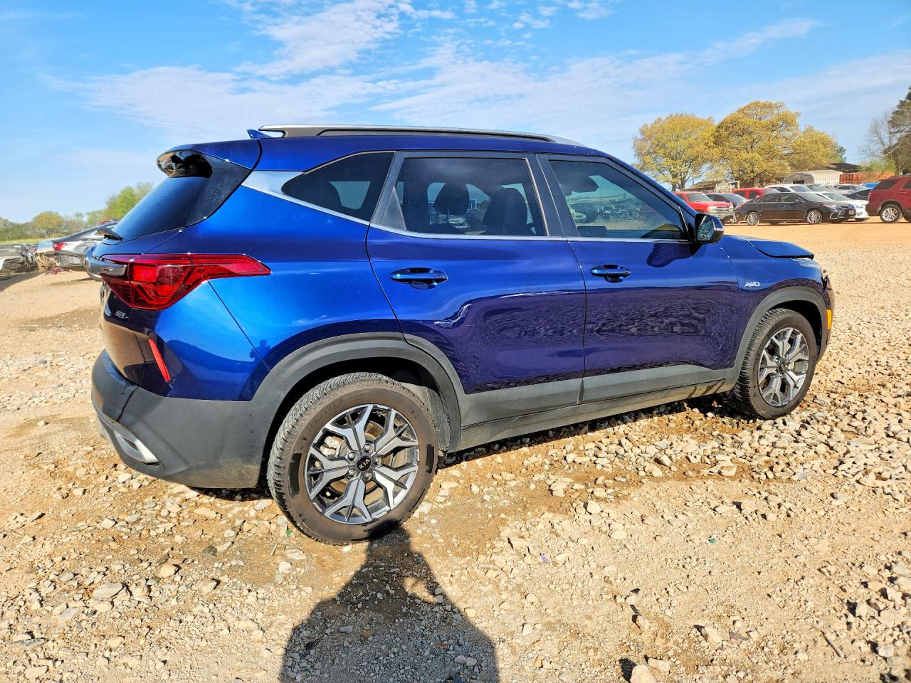 2021 KIA SELTOS EX photo 3