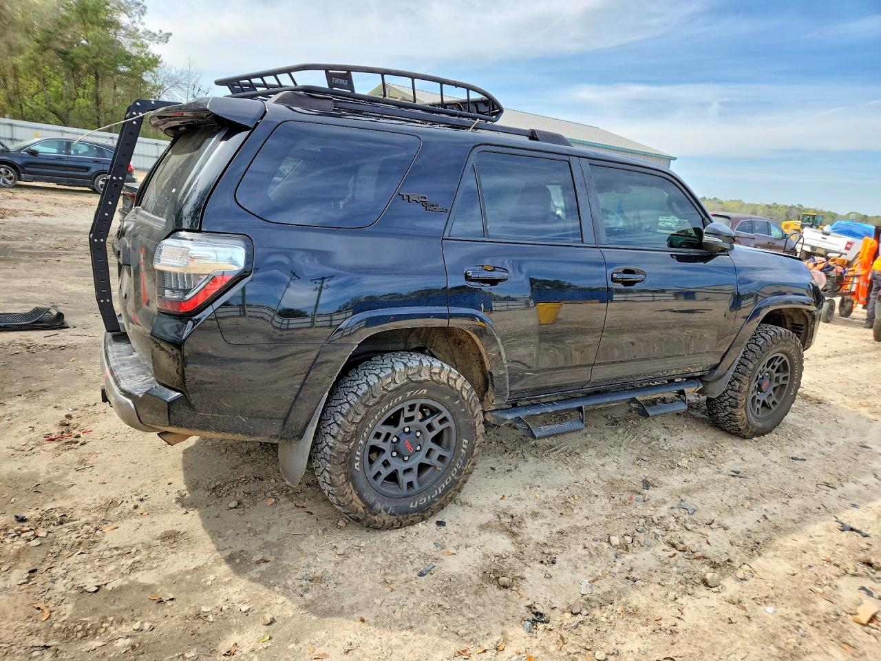 2022 TOYOTA 4RUNNER TRD OFF-ROAD PREMIUM photo 5