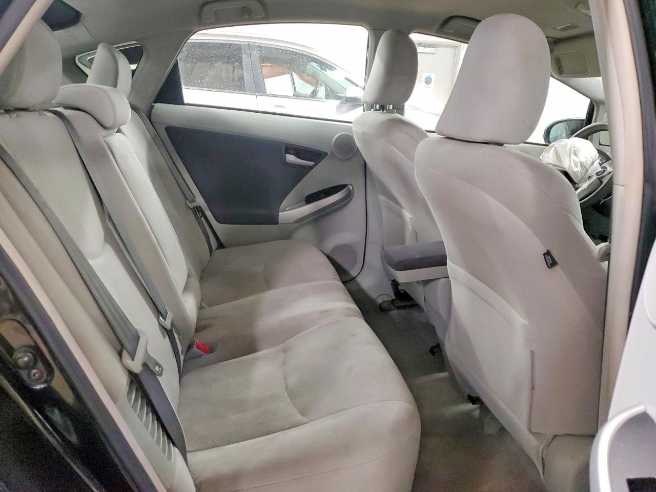 2010 TOYOTA PRIUS III photo 10