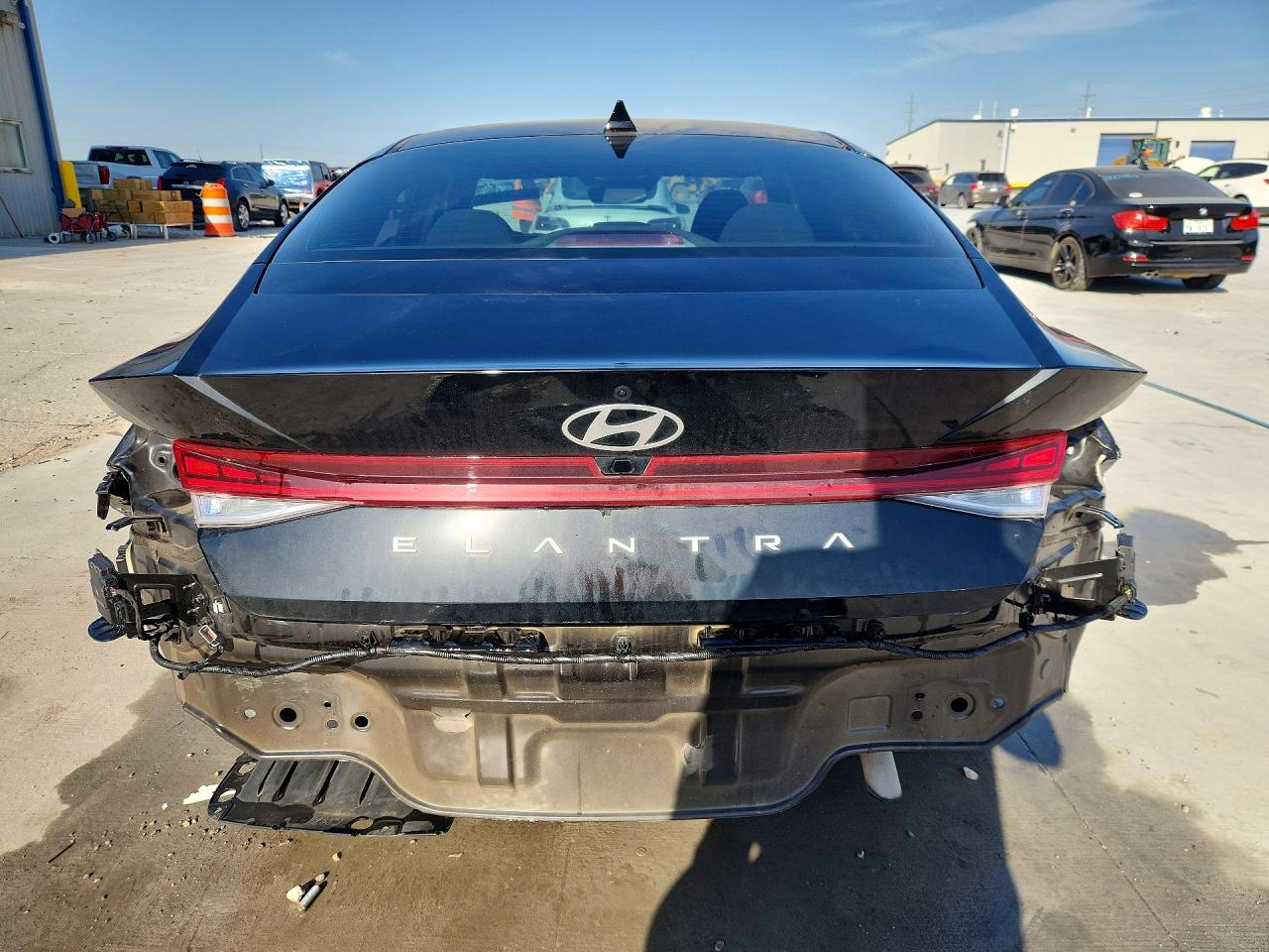 2024 HYUNDAI ELANTRA SEL photo 6