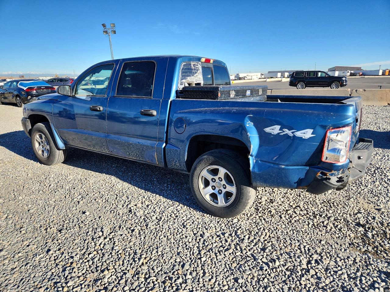 2005 DODGE DAKOTA QUAD SLT photo 4