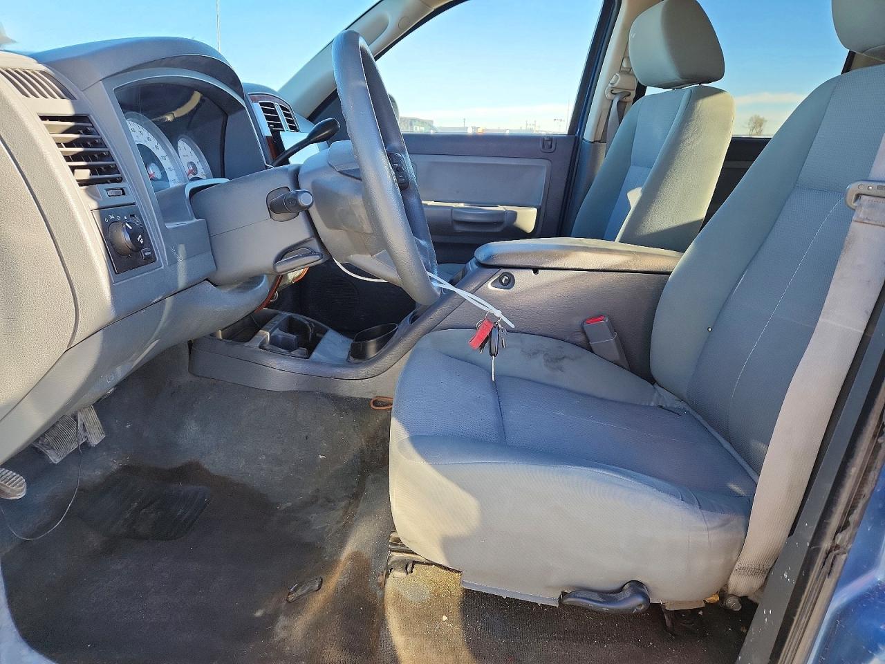 2005 DODGE DAKOTA QUAD SLT photo 19