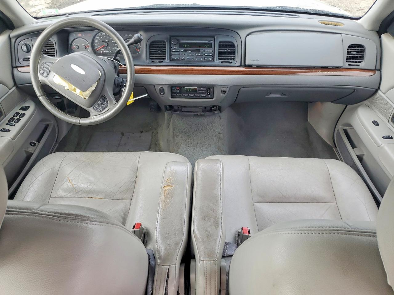 2004 FORD CROWN VICTORIA LX photo 8