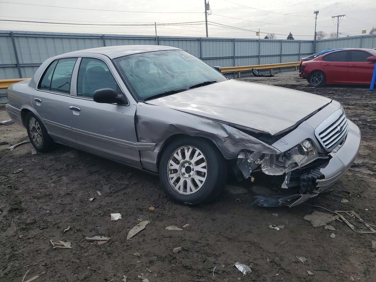 2004 FORD CROWN VICTORIA LX photo 4