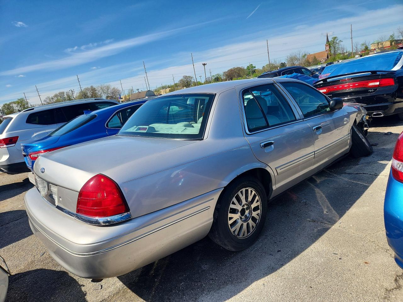 2004 FORD CROWN VICTORIA LX photo 3