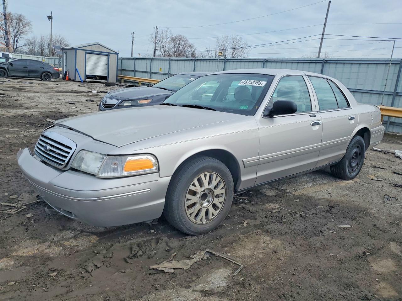 2004 FORD CROWN VICTORIA