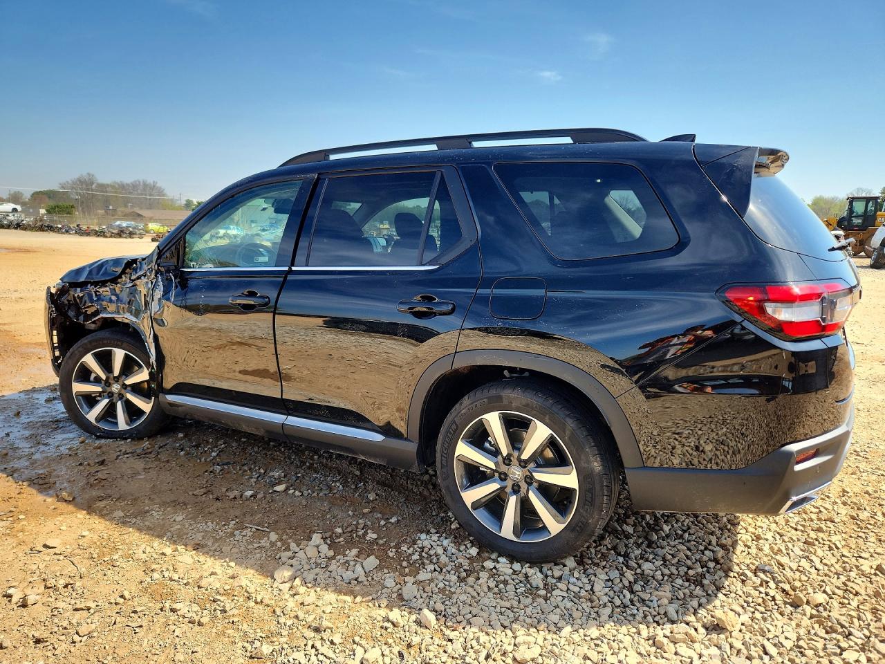 2025 HONDA PILOT TOURING photo 4