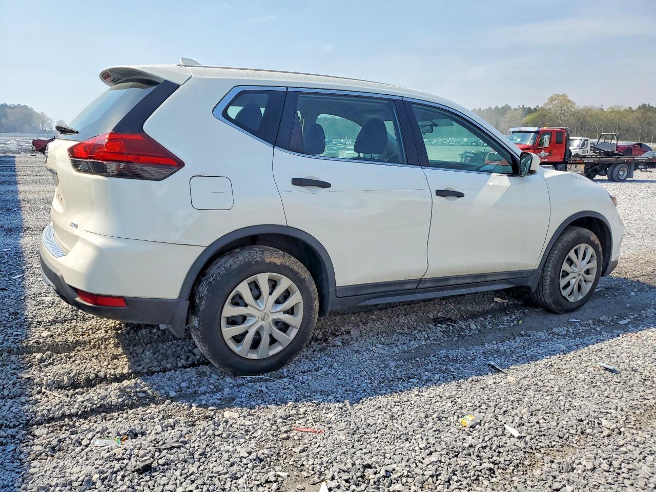 2017 NISSAN ROGUE S photo 3