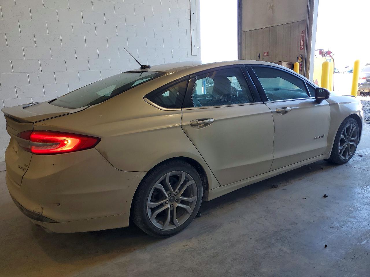 2017 FORD FUSION SE HYBRID photo 5