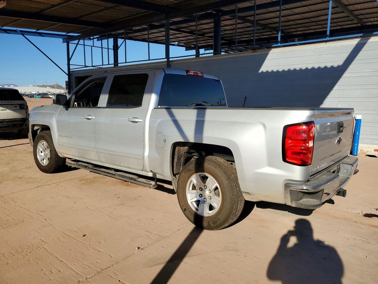 2017 CHEVROLET SILVERADO C1500 LT photo 2
