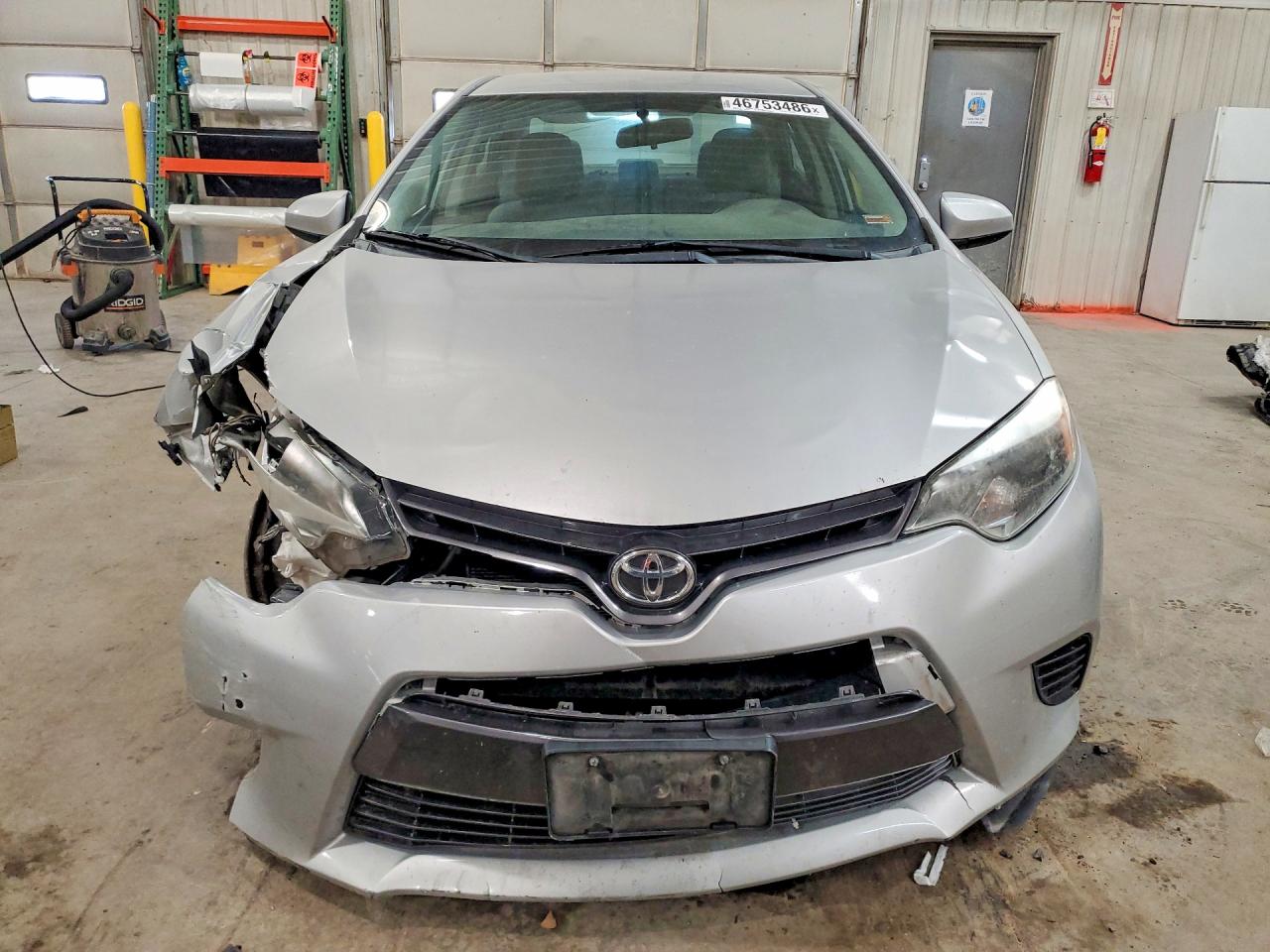 2015 TOYOTA COROLLA LE photo 9