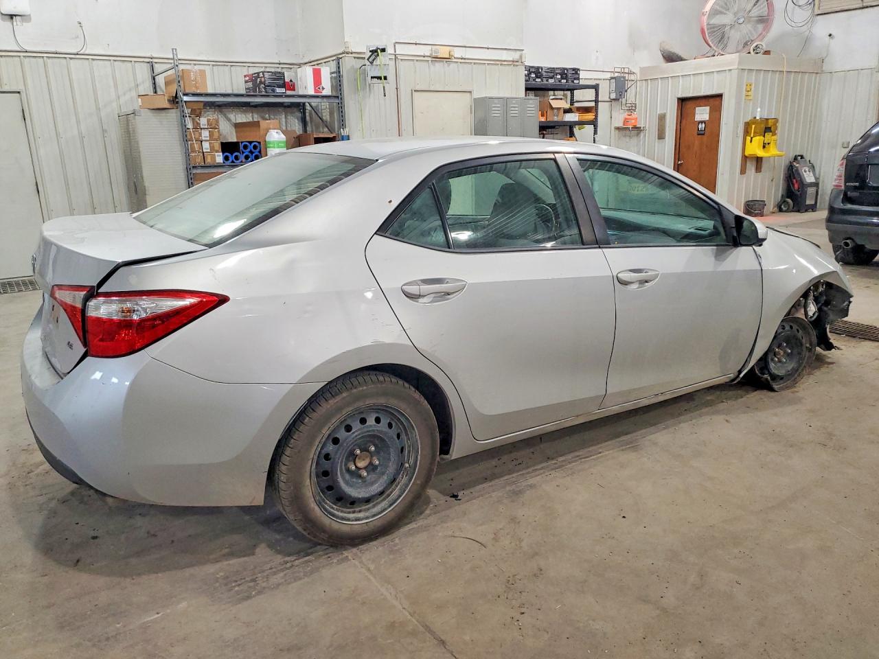 2015 TOYOTA COROLLA LE photo 5