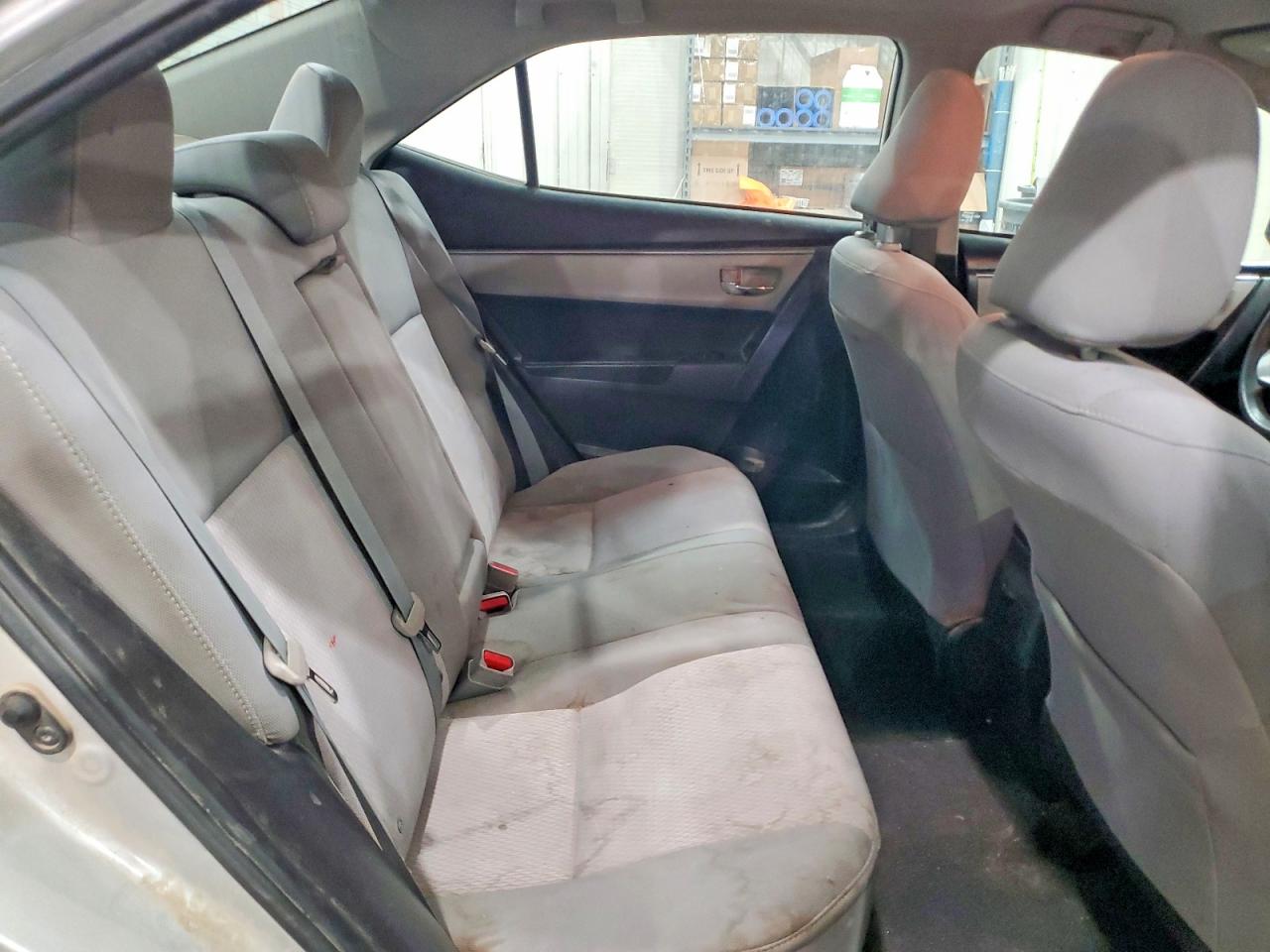 2015 TOYOTA COROLLA LE photo 19