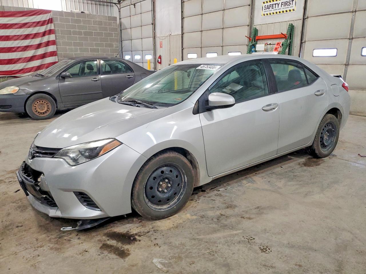 2015 TOYOTA COROLLA
