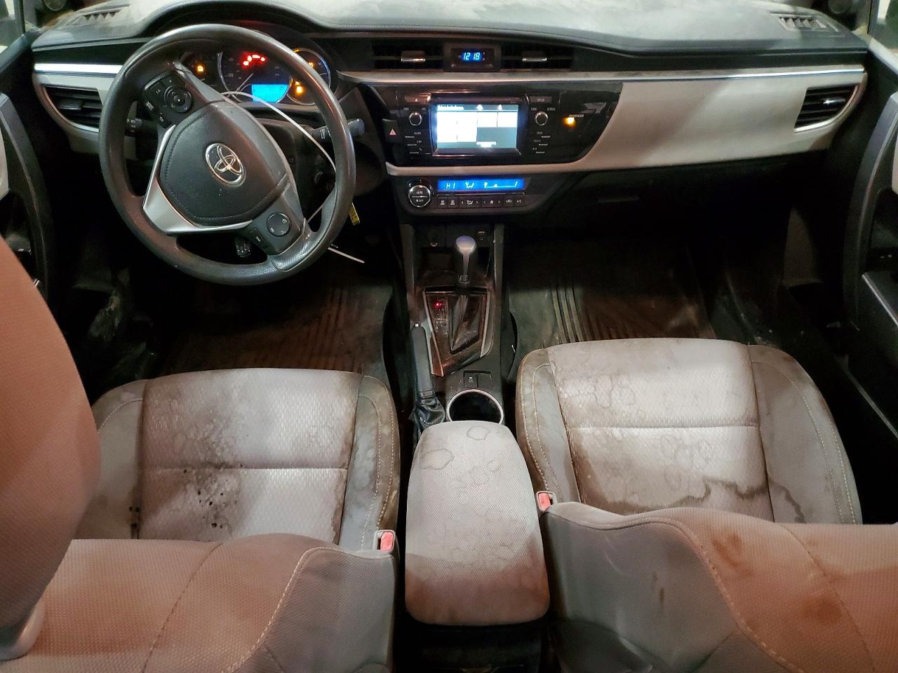 2015 TOYOTA COROLLA LE photo 15