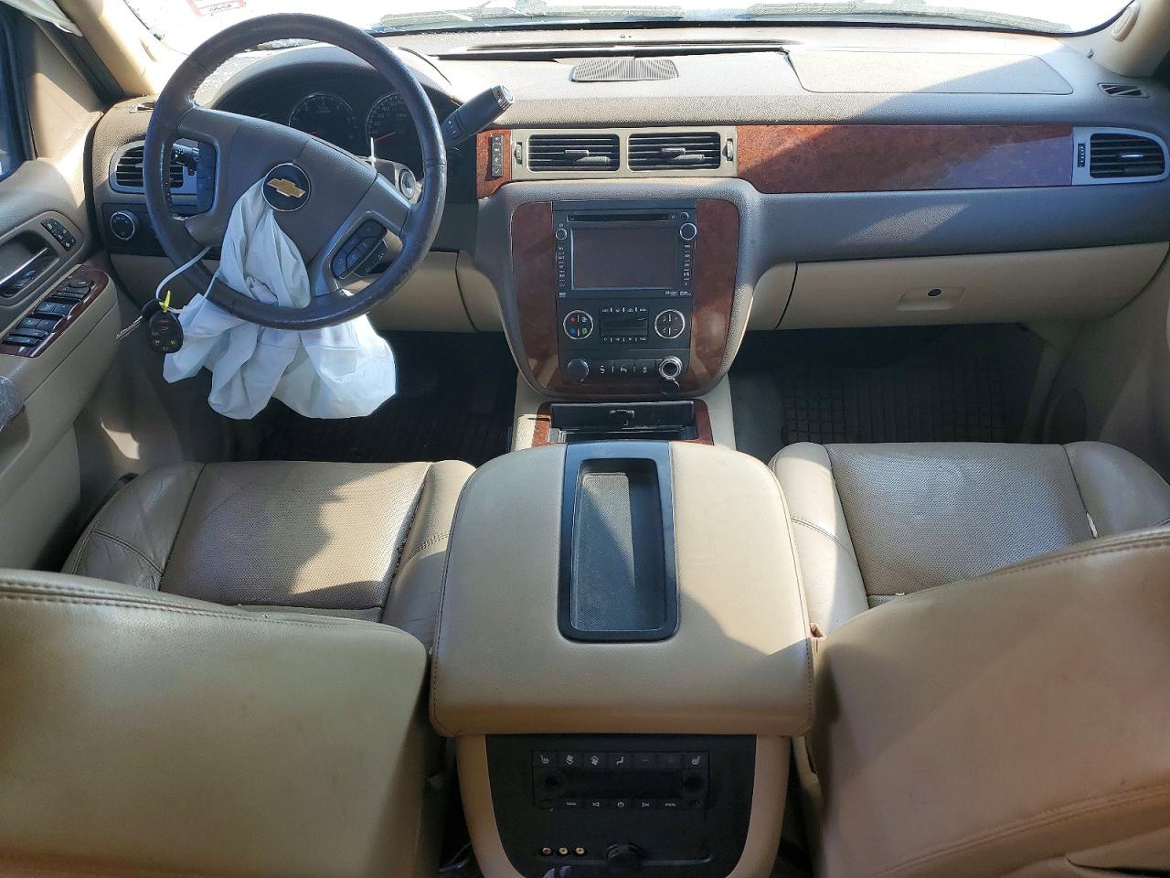 2013 CHEVROLET SUBURBAN C1500 LTZ photo 8