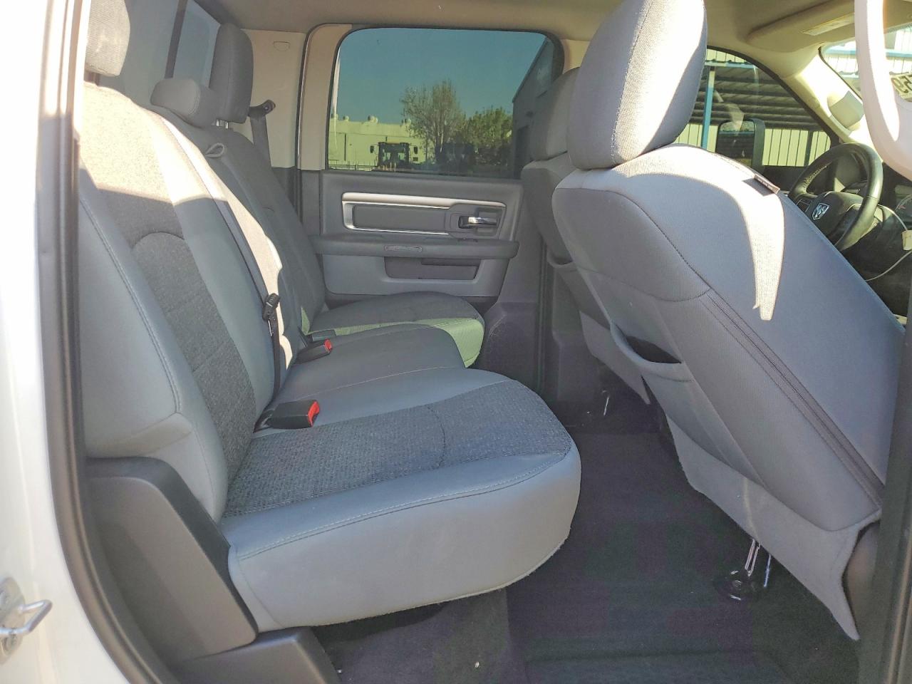 2016 RAM 2500 SLT photo 19