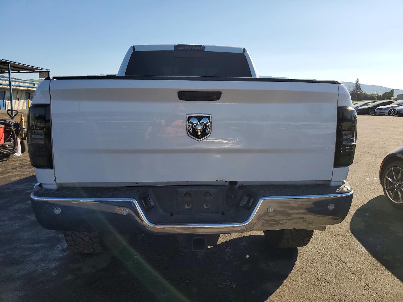 2016 RAM 2500 SLT photo 11