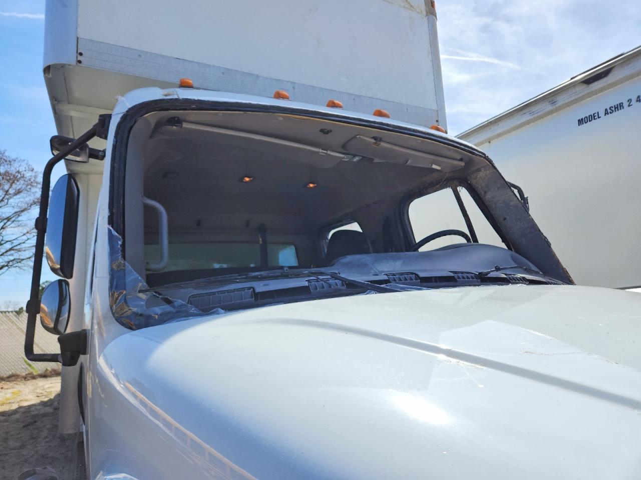 2015 FREIGHTLINER BUSINESS CLASS M2 BOX TRUCK photo 17