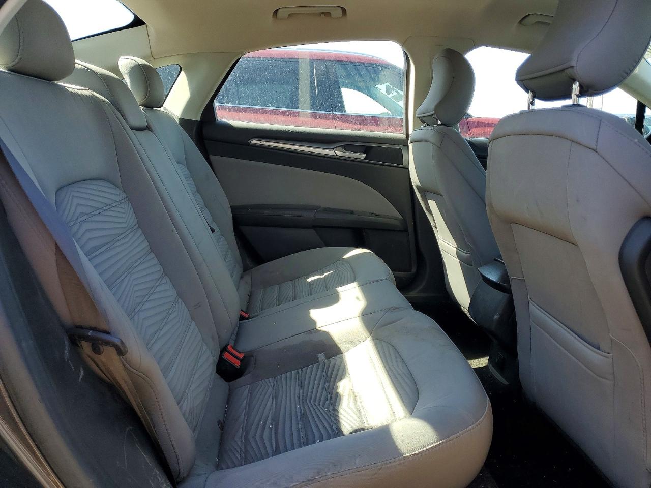 2016 FORD FUSION S photo 19