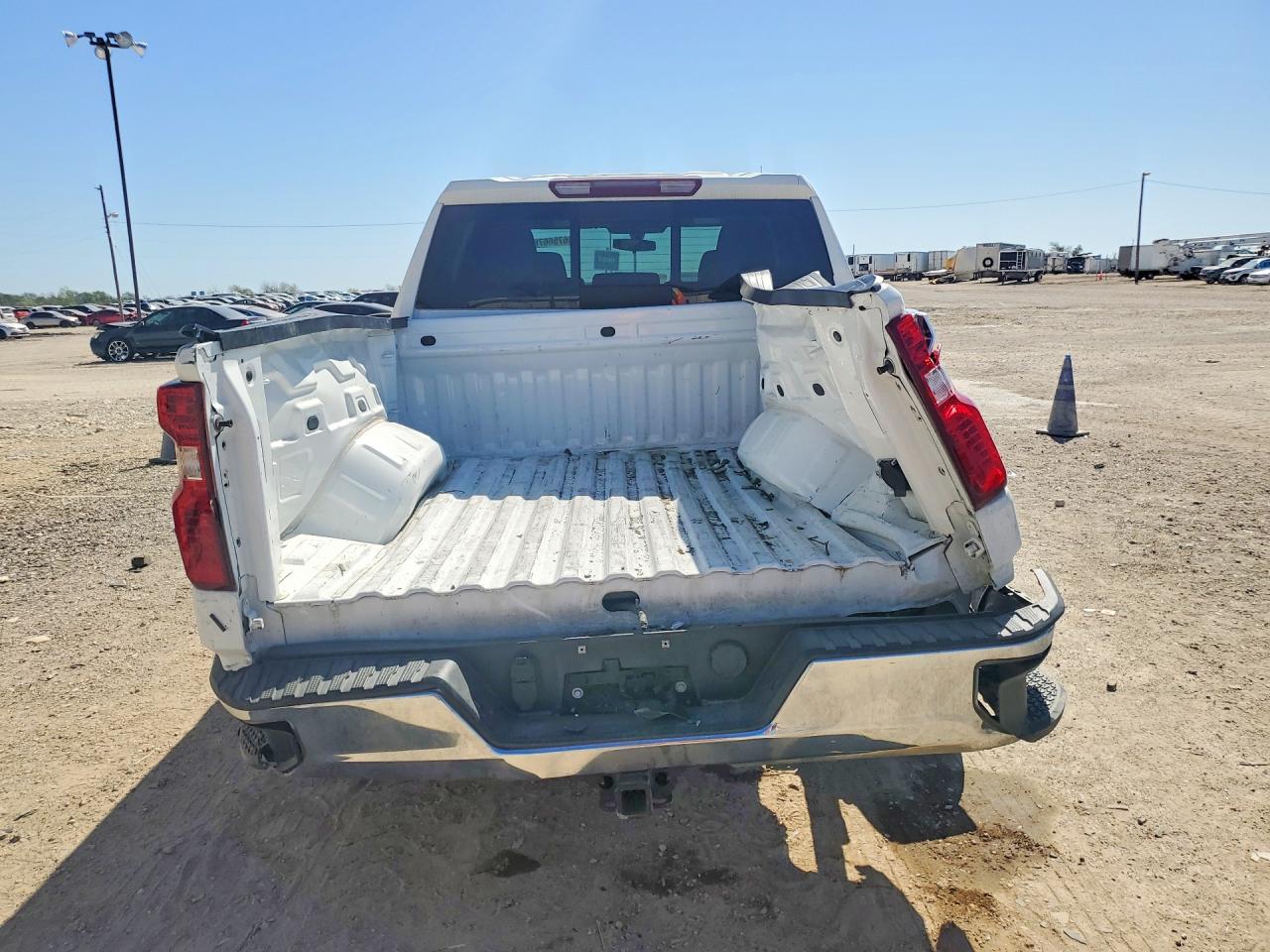2020 CHEVROLET SILVERADO C1500 LT photo 11
