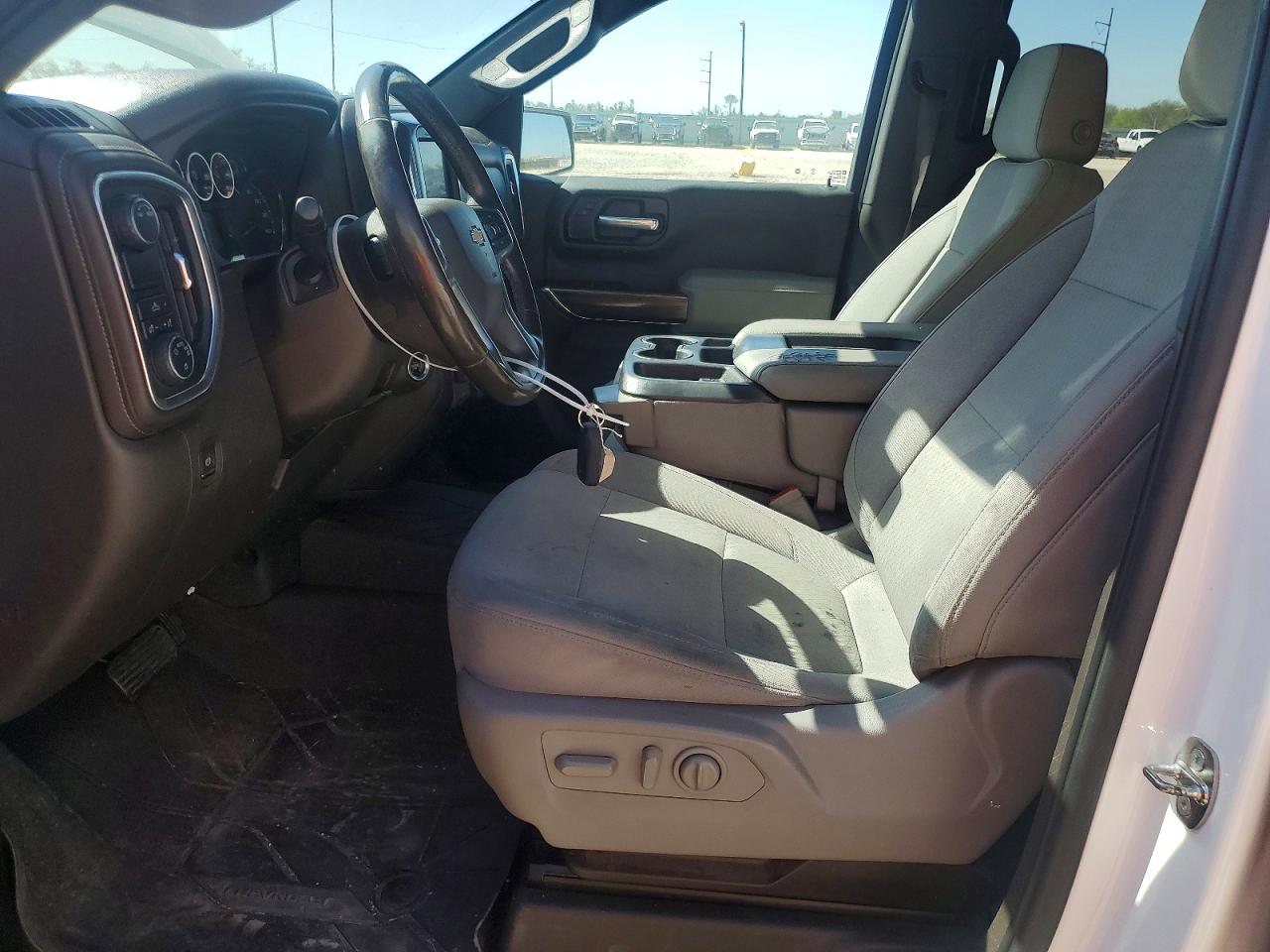 2020 CHEVROLET SILVERADO C1500 LT photo 13