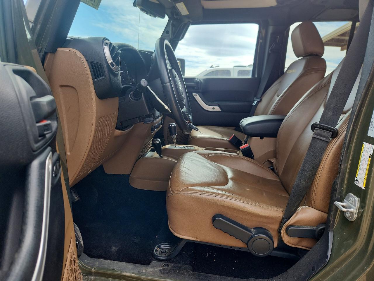 2015 JEEP WRANGLER UNLIMITED SAHARA photo 13