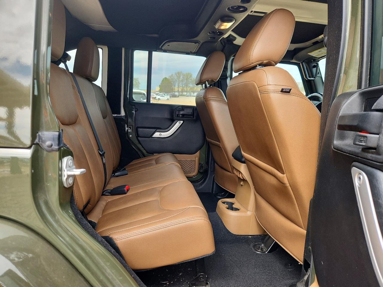 2015 JEEP WRANGLER UNLIMITED SAHARA photo 21