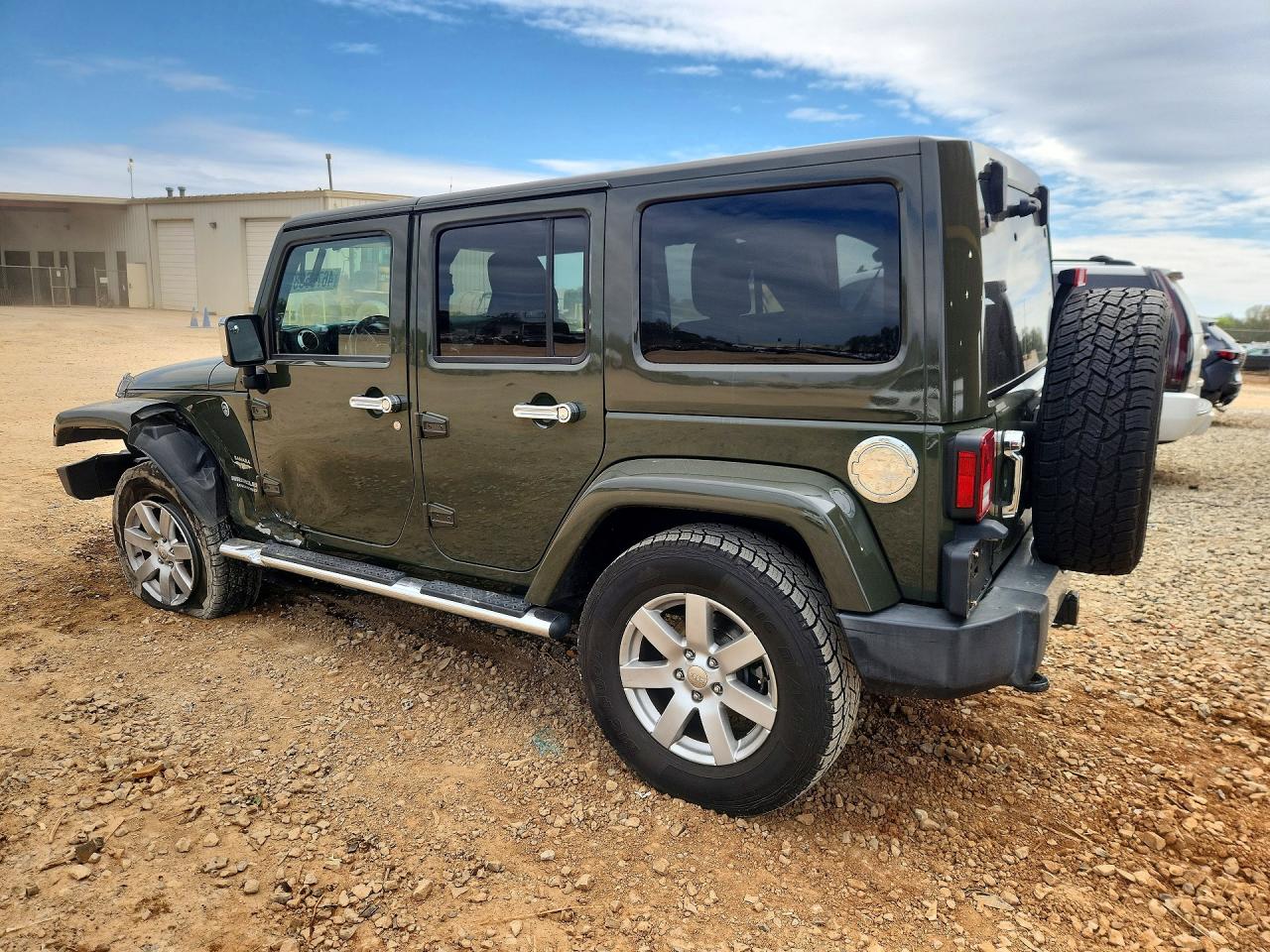 2015 JEEP WRANGLER UNLIMITED SAHARA photo 3